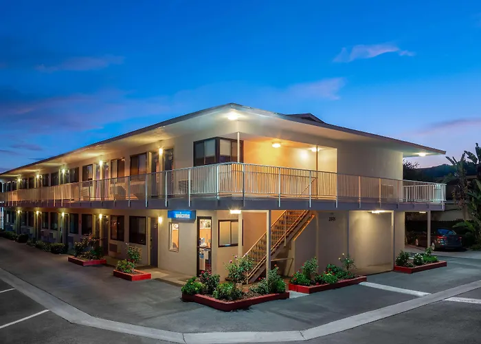 Airport Hotel: Motel 6-Santa Barbara, Ca - State Street