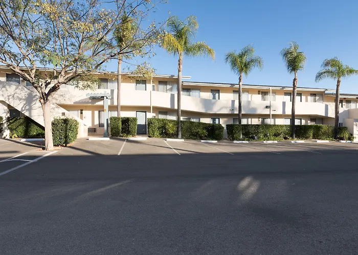 3 star hotel: Sandpiper Lodge - Santa Barbara